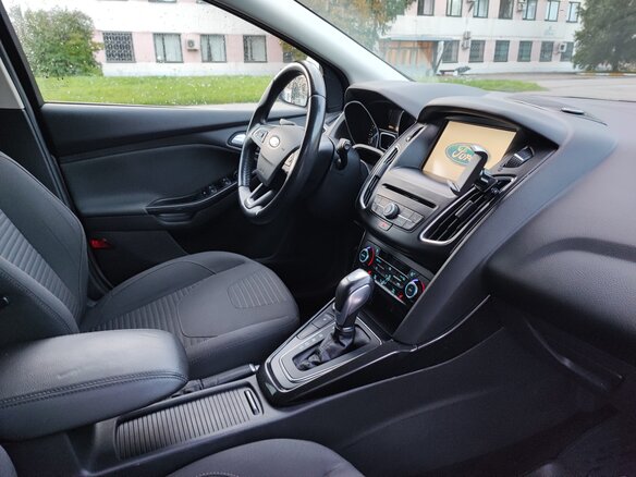 2016 Ford Focus III Рестайлинг, серебристый, 1050000 рублей - вид 12