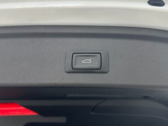 2022 Audi A3 Sportback 35 TFSI IV (8Y), белый, 2112000 рублей - вид 15