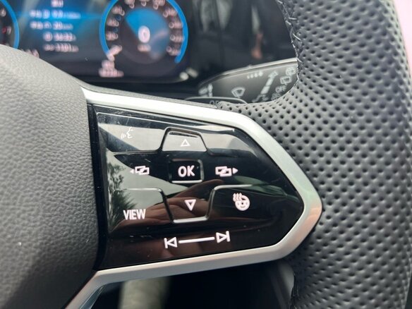 2023 Volkswagen Golf VIII, серый, 1850000 рублей - вид 13