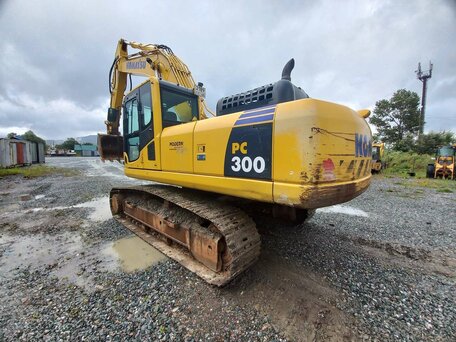 2021 Komatsu PC300, жёлтый, 10200000 рублей, вид 1