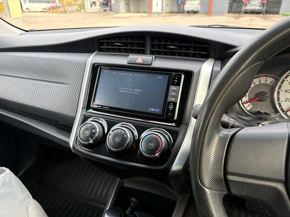 2012 Toyota Corolla Fielder XI (E160, E170, E180), белый, 870000 рублей - вид 7
