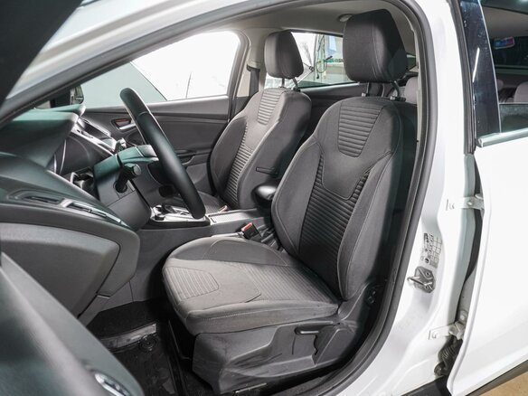 2016 Ford Focus III Рестайлинг, белый, 1399000 рублей - вид 9