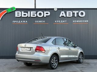 2017 Volkswagen Polo V Рестайлинг, серебристый, 1499000 рублей, вид 2