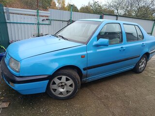 1993 Volkswagen Vento, голубой, 190000 рублей, вид 1