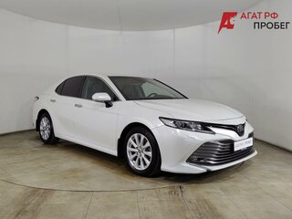 2020 Toyota Camry VIII (XV70), белый, 3061000 рублей, вид 3