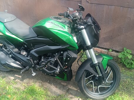 2021 Bajaj Dominar 400, зелёный, 390000 рублей, вид 1