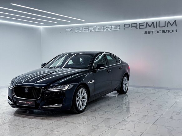 2020 Jaguar XF II, синий, 2560000 рублей - вид 4