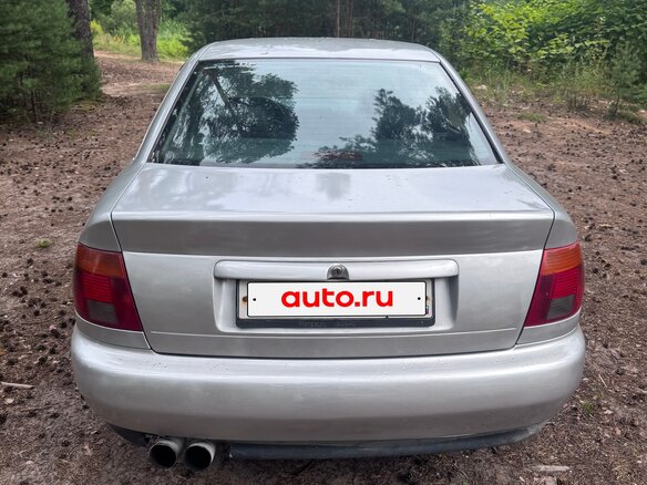 1996 Audi A4 I (B5), серебристый - вид 3
