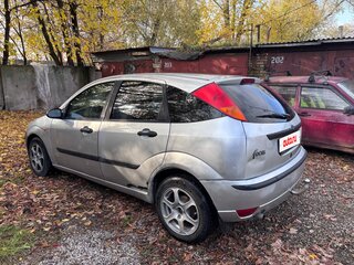 2003 Ford Focus I Рестайлинг, серебристый, 125000 рублей, вид 4