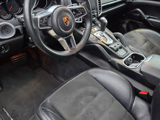 2016 Porsche Cayenne Diesel II Рестайлинг (958), чёрный, 4600000 рублей, вид 3