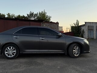 2012 Toyota Camry VII (XV50), серый, 1200000 рублей, вид 2