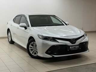 2020 Toyota Camry VIII (XV70), белый, 2800000 рублей, вид 3