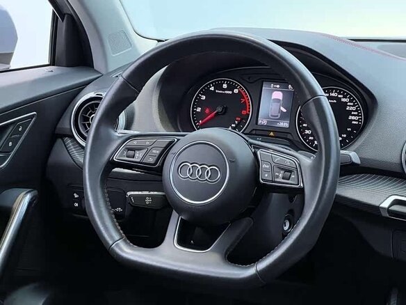 2022 Audi Q2 35 TFSI I Рестайлинг, серебристый - вид 18