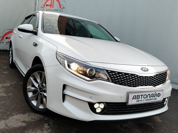 2018 Kia Optima IV Рестайлинг, белый, 1999000 рублей - вид 4