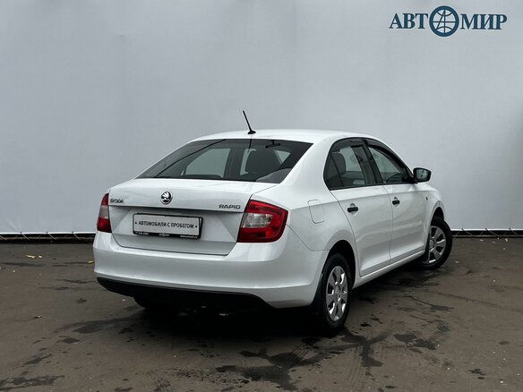 2016 Skoda Rapid I, белый, 880000 рублей - вид 4