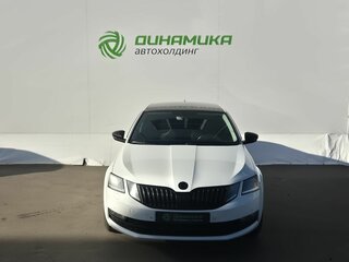 2019 Skoda Octavia III (A7) Рестайлинг, белый, 1700000 рублей, вид 2