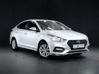 2017 Hyundai Solaris II, серебристый, 749000 рублей, вид 1
