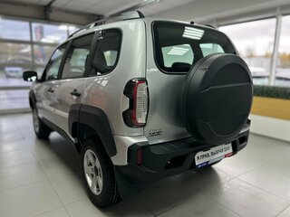2026 Lada (ВАЗ) Niva Travel I Рестайлинг, серебристый, 1623000 рублей, вид 5