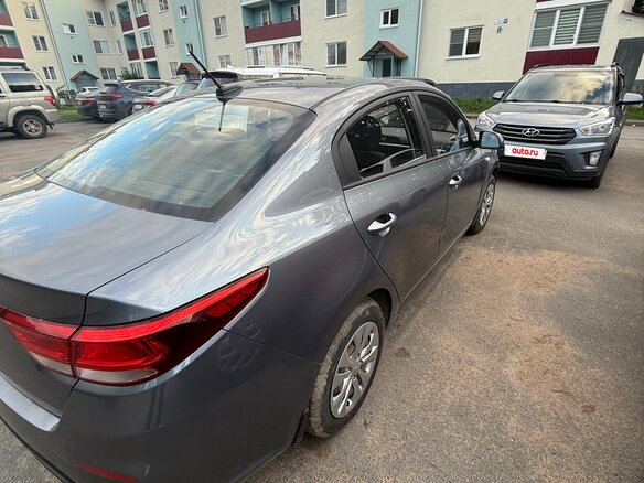2019 Kia Rio IV, серый - вид 2