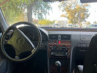 1994 Mercedes-Benz C-Класс 180 (PMS) I (W202), чёрный, 350000 рублей, вид 5