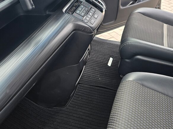 2016 Honda Stepwgn Spada V, чёрный, 1700000 рублей - вид 7