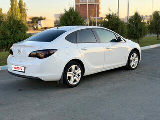 2013 Opel Astra J Рестайлинг, белый, 700000 рублей, вид 2