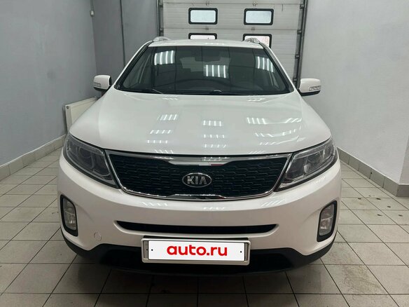 2019 Kia Sorento II Рестайлинг, белый, 1900000 рублей - вид 1