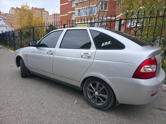 2011 Lada (ВАЗ) Priora I, серебристый, 400000 рублей - вид 1