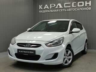 2013 Hyundai Solaris I, белый, 858000 рублей, вид 1