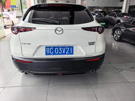 2023 Mazda CX-30 I, белый, 1654000 рублей, вид 4