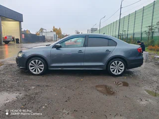 2015 Volkswagen Jetta VI Рестайлинг, серый, 710000 рублей, вид 3