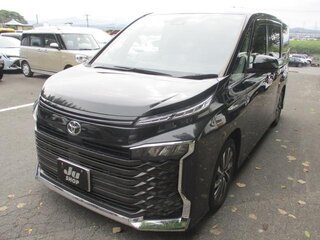 2023 Toyota Voxy IV (R90), чёрный, 4150000 рублей, вид 4