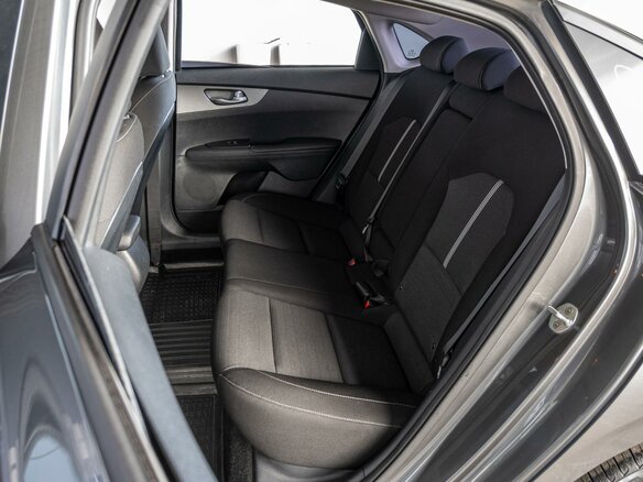 2019 Kia Cerato IV, серый, 1790000 рублей - вид 8