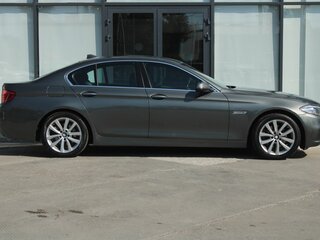 2014 BMW 5 серии 520i VI (F10/F11/F07) Рестайлинг, серый, 1800000 рублей, вид 4