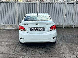 2013 Hyundai Solaris I, белый, 739000 рублей, вид 5