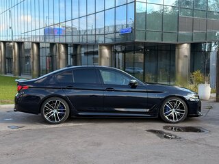 2020 BMW 5 серии 540i xDrive VII (G30/G31/G38) Рестайлинг, чёрный, 5200000 рублей, вид 3