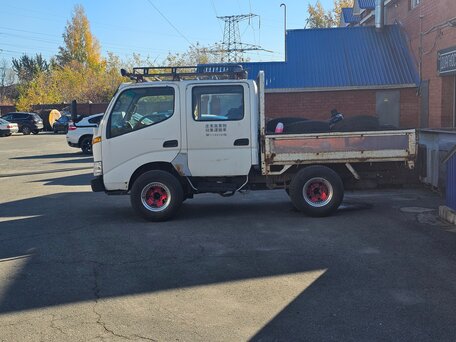 1990 Toyota Toyoace, белый, 650000 рублей, вид 1