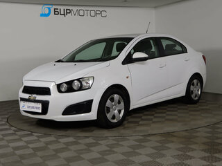 2014 Chevrolet Aveo II, белый, 549990 рублей, вид 1