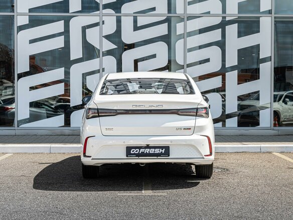 2023 BAIC U5 Plus, белый - вид 3