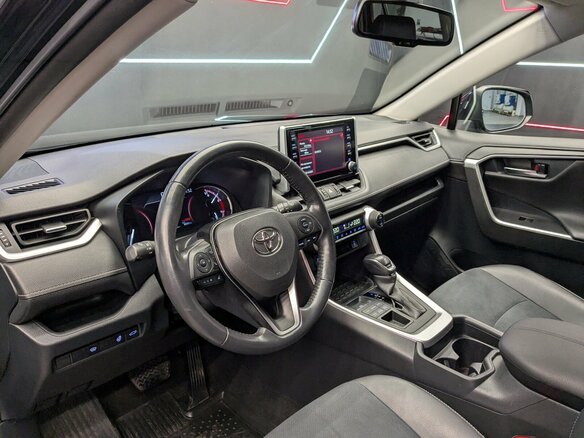 2020 Toyota RAV4 V (XA50), чёрный - вид 8