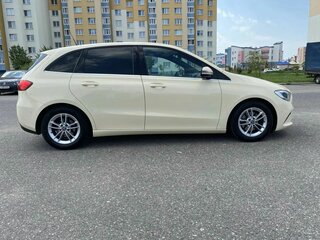 2020 Mercedes-Benz B-Класс 180 d III (W247), бежевый, 2050000 рублей, вид 4