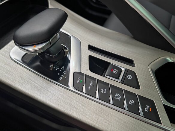 2023 Geely Coolray I, серый, 1929000 рублей - вид 15