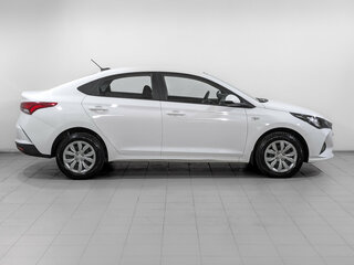 2022 Hyundai Solaris II Рестайлинг, белый, 1565000 рублей, вид 4