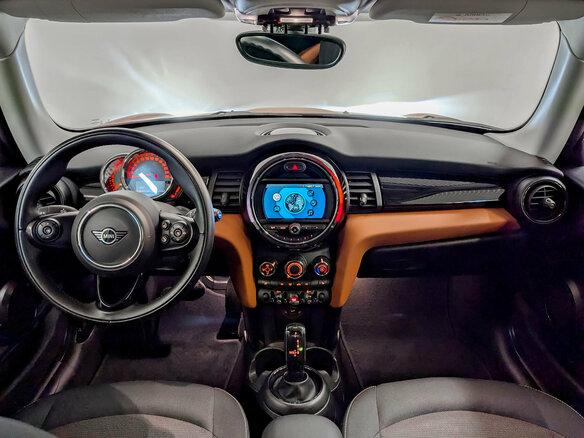 2020 Mini Hatch Cooper III (F55/F56) Рестайлинг, оранжевый, 2395000 рублей - вид 13