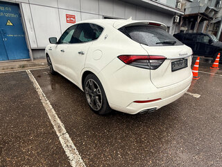2022 Maserati Levante I Рестайлинг, белый, 6300000 рублей, вид 4