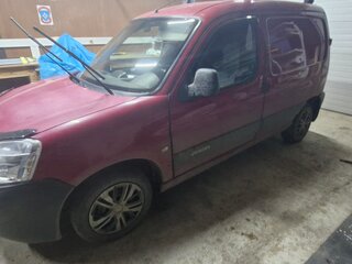 2011 Citroen Berlingo I Рестайлинг, красный, 400000 рублей, вид 2