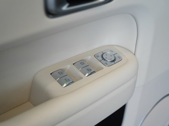 2026 Li Auto (Lixiang) L6 I, белый, 8790000 рублей - вид 29
