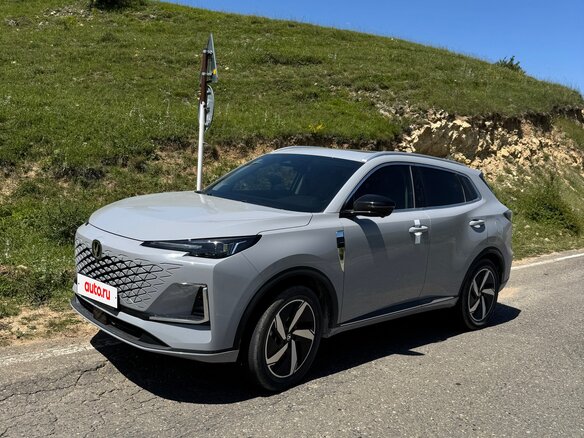 2025 Changan CS55 Plus II Рестайлинг, серый, 1250000 рублей - вид 3