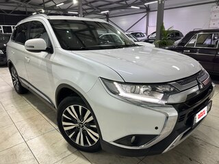 2021 Mitsubishi Outlander III Рестайлинг 3, белый, 2350000 рублей, вид 5