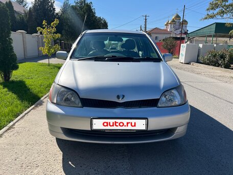 2000 Toyota Platz, серебристый, 300000 рублей, вид 1